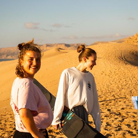 Cactus Surf House Hostel Tamraght Екстериор снимка